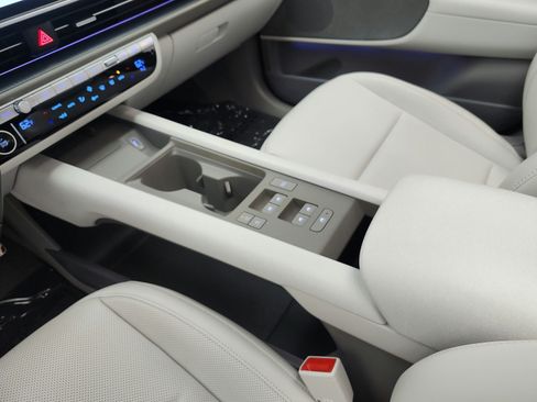 Used 2023 Hyundai Ioniq 6 Limited AWD/4WD image 11