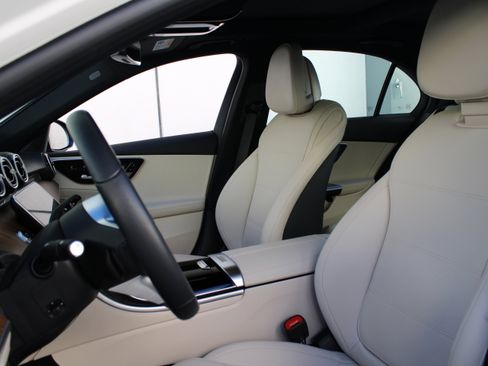 Used 2025 Mercedes-Benz C 300 Sedan image 6