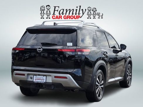 Used 2024 Nissan Pathfinder Platinum AWD/4WD image 4