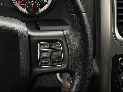 Used 2016 RAM 1500 Classic SLT image 17