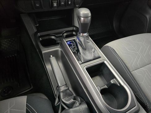 Used 2023 Toyota Tacoma TRD Off-Road image 34