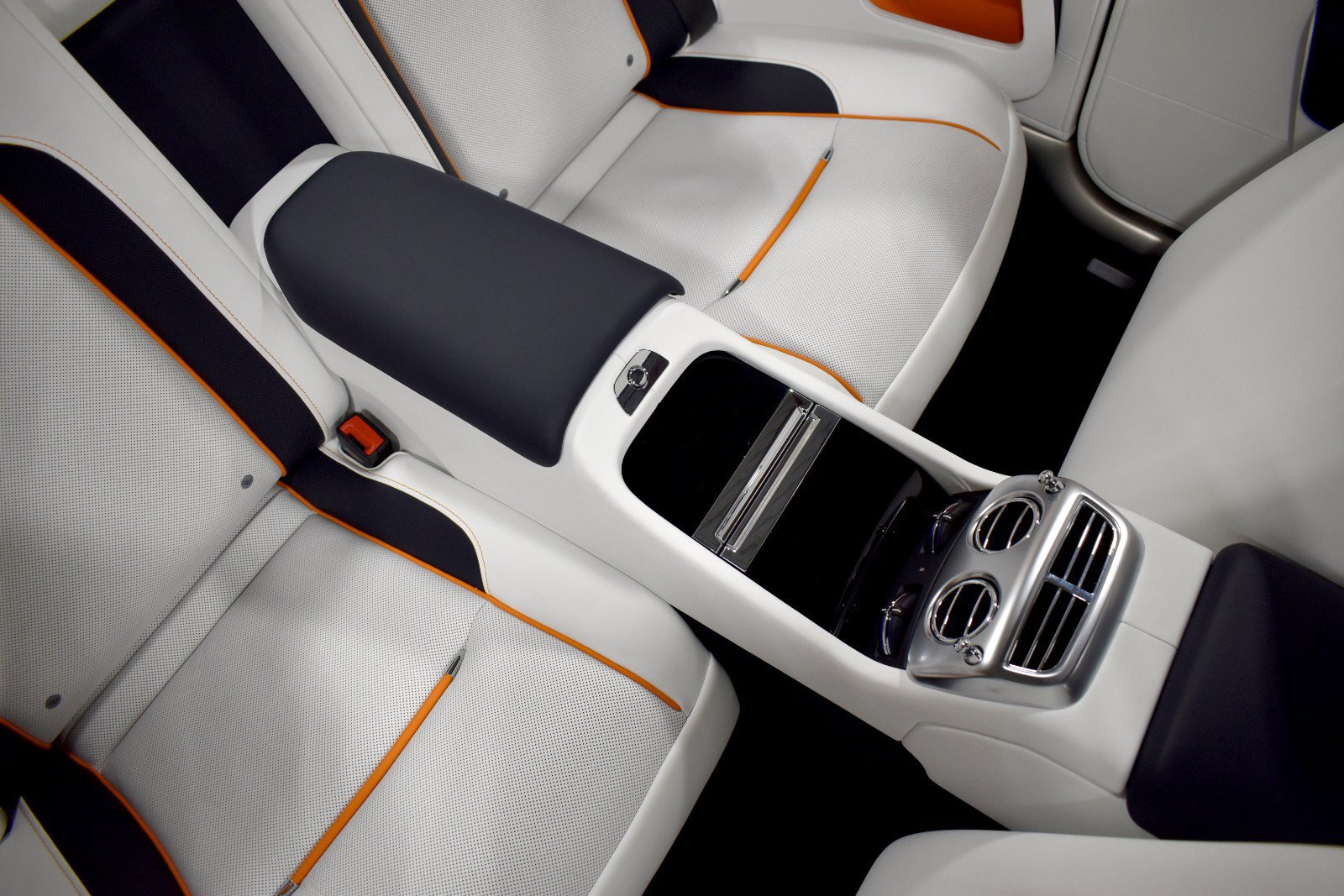 Certified 2020 Rolls-Royce Dawn RWD image 43