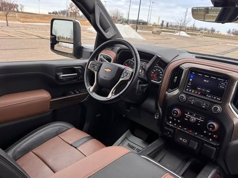 Used 2023 Chevrolet Silverado 3500 High Country w/ Z71 Off-Road Package image 13