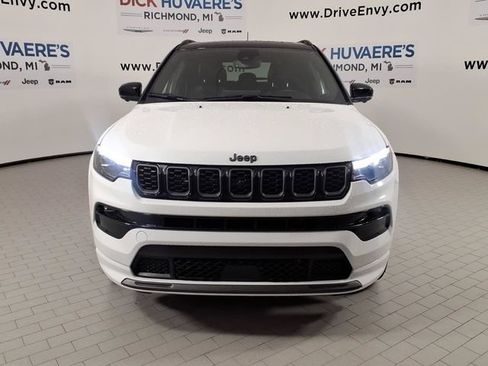 Used 2025 Jeep Compass Limited w/ Driver Assist Group I AWD/4WD image 2
