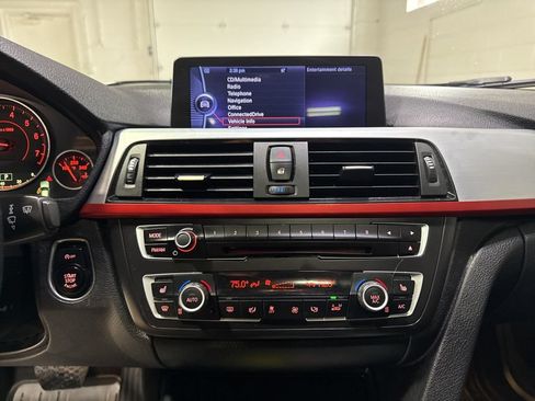 Used 2013 BMW 328i xDrive Sedan AWD/4WD image 16