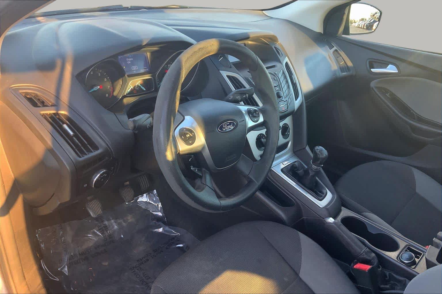 Used 2014 Ford Focus SE FWD image 17