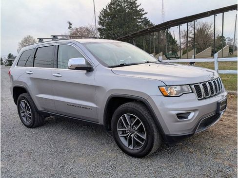 Used 2019 Jeep Grand Cherokee Limited image 3