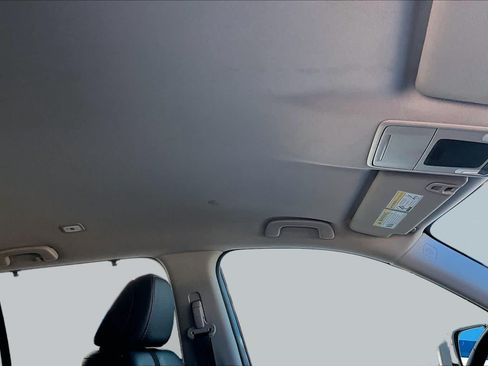 Used 2024 Honda Pilot EX-L image 12