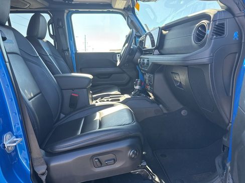 Used 2024 Jeep Wrangler Unlimited Rubicon 4xe image 15
