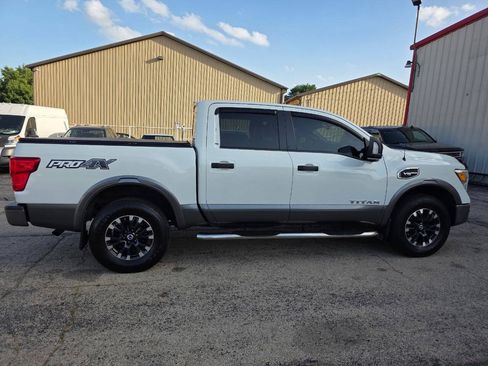 Used 2017 Nissan Titan PRO-4X w/ Pro-4x Convenience Package AWD/4WD image 5