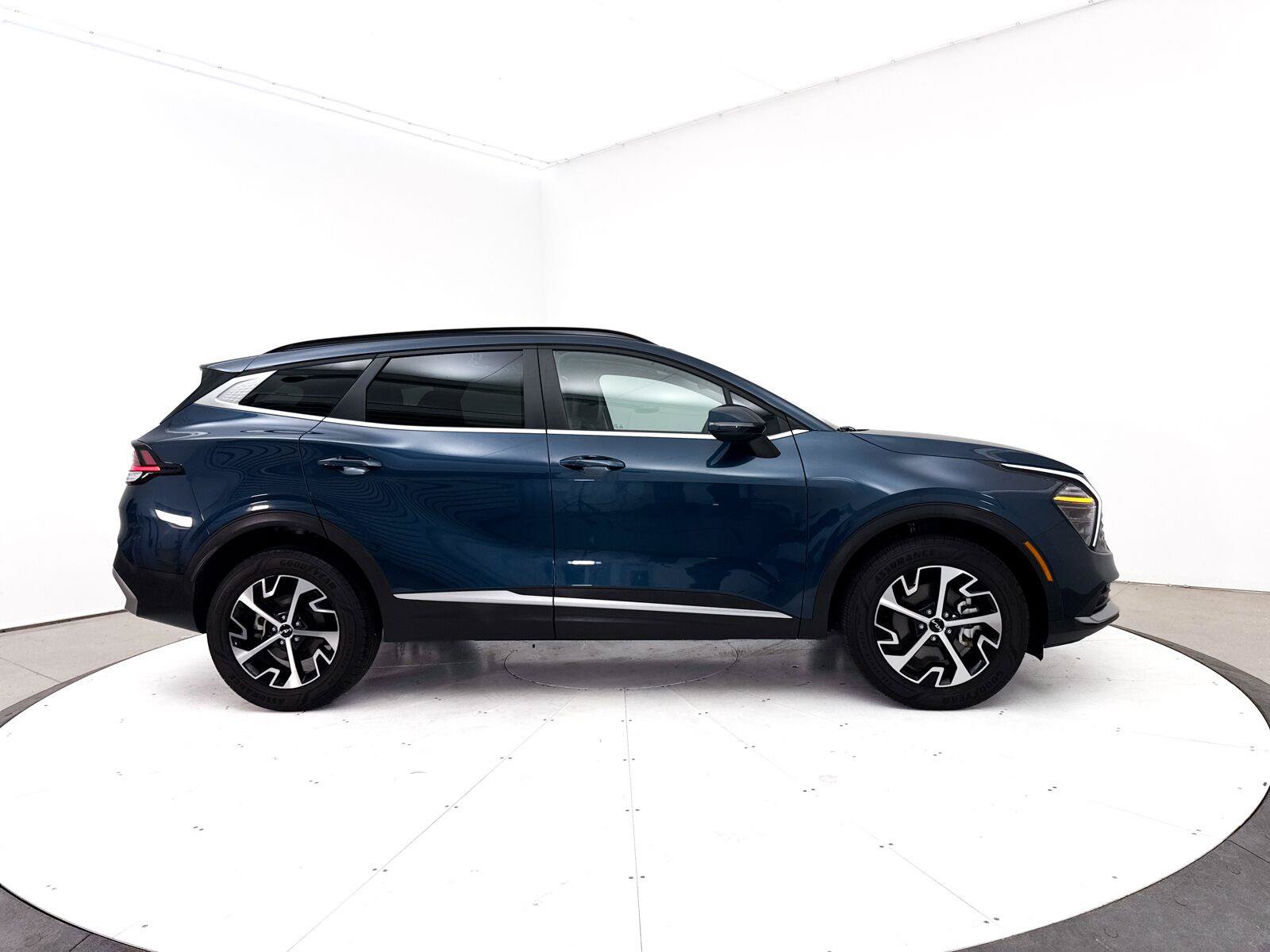 Used 2025 Kia Sportage EX w/ EX Premium Package AWD/4WD image 41