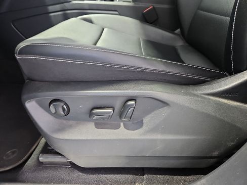 Certified 2023 Volkswagen Atlas SE w/ Panoramic Sunroof Package AWD/4WD image 17