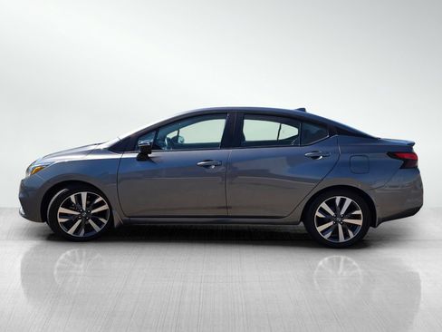 Used 2020 Nissan Versa SR FWD image 10