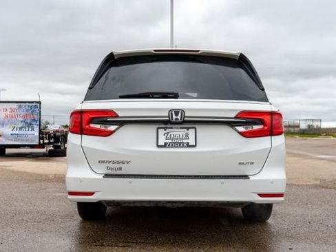 Used 2023 Honda Odyssey Elite image 6