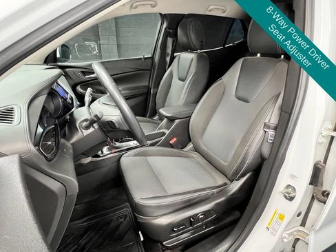 Used 2022 Buick Encore GX Preferred w/ Cold Weather Comfort Package AWD/4WD image 7