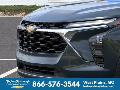 New 2026 Chevrolet Trax LT w/ Driver Confidence Package FWD image 13