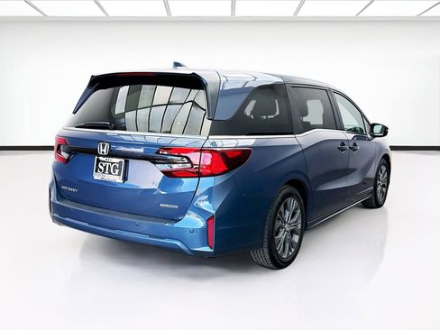 Used 2025 Honda Odyssey Touring image 4