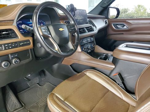 Used 2022 Chevrolet Tahoe High Country RWD image 16