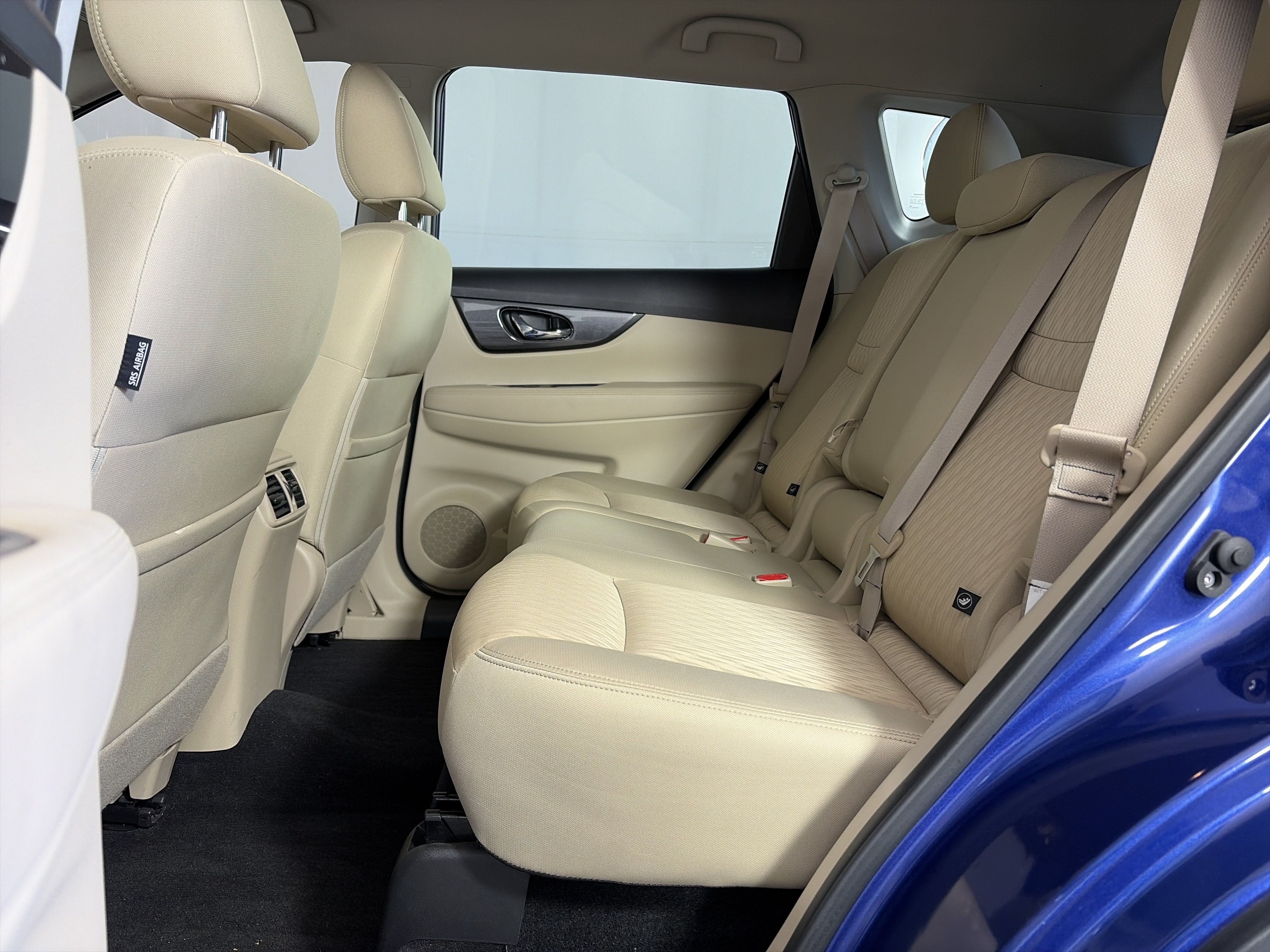 Used 2018 Nissan Rogue SV FWD image 7