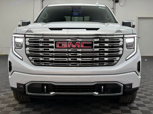 New 2026 GMC Sierra 1500 Denali w/ Denali Reserve Package image 15