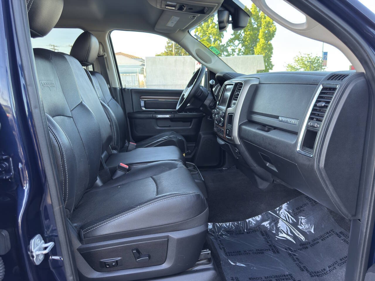 Used 2015 RAM 2500 Laramie AWD/4WD image 13