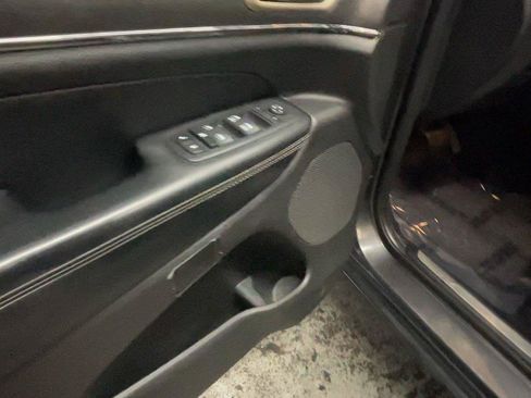Used 2017 Jeep Grand Cherokee Limited AWD/4WD image 31