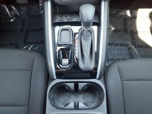 Used 2024 Chevrolet Colorado LT w/ LT Convenience Package image 22