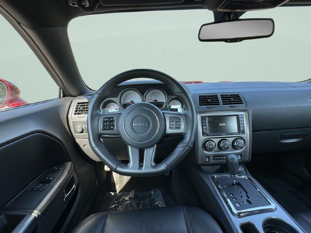 Used 2014 Dodge Challenger SXT RWD image 18