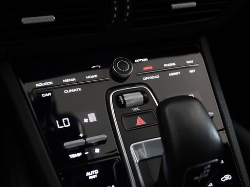 Used 2022 Porsche Cayenne Platinum Edition w/ Premium Package Plus AWD/4WD image 35