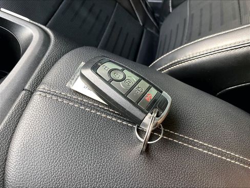 Used 2020 Ford Mustang Shelby GT500 w/ Technology Package image 13