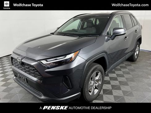 Used 2025 Toyota RAV4 XLE FWD image 1