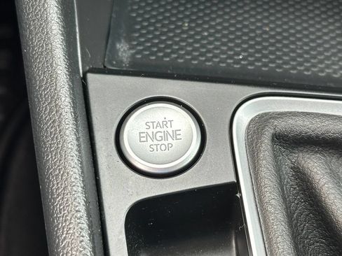Used 2019 Volkswagen Jetta GLI FWD image 29