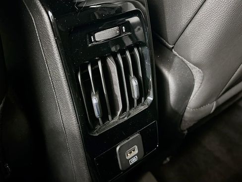 Certified 2024 Jeep Compass Latitude image 34