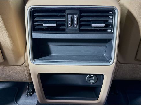 Certified 2023 Porsche Cayenne Coupe AWD/4WD image 24