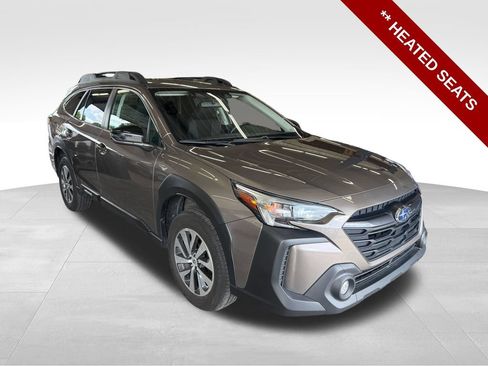 Used 2024 Subaru Outback Premium AWD/4WD image 9