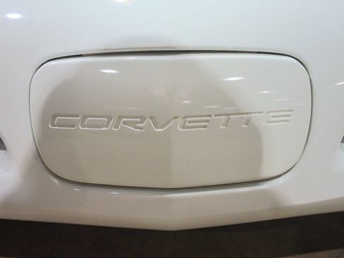 Used 1998 Chevrolet Corvette Coupe RWD image 24