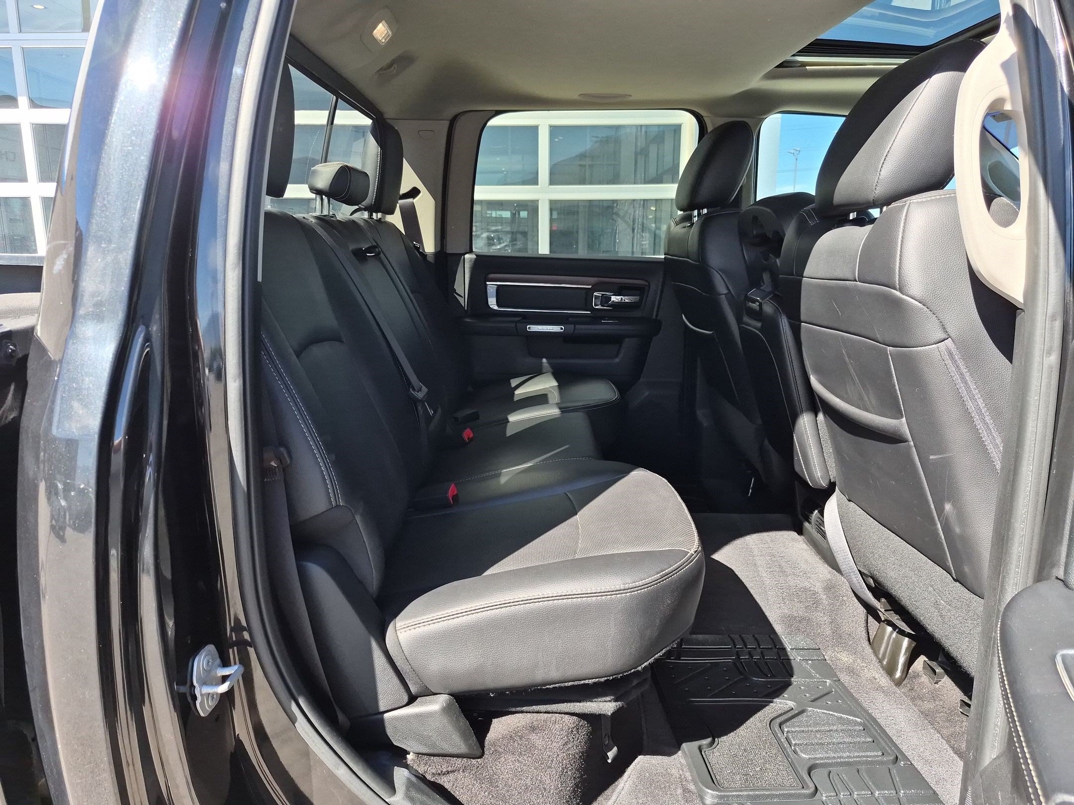 Used 2017 RAM 2500 Laramie AWD/4WD image 31