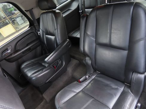 Used 2008 GMC Yukon Denali AWD/4WD image 25
