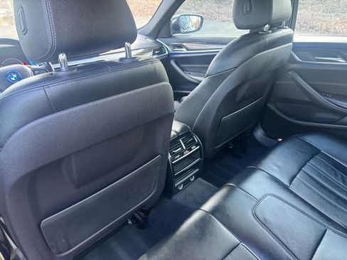 Used 2018 BMW 530e w/ Premium Package 2 image 21