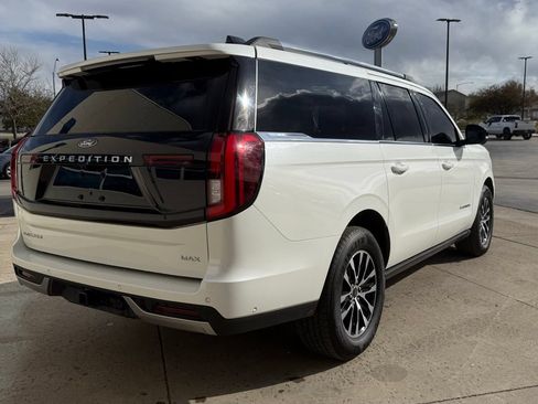 Used 2025 Ford Expedition Max Platinum AWD/4WD image 5