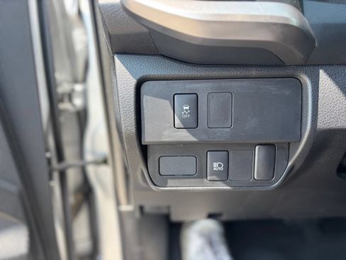 Used 2022 Toyota Tacoma SR5 AWD/4WD image 14