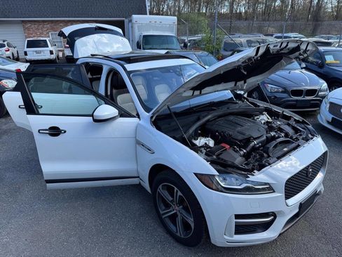Used 2017 Jaguar F-PACE R-Sport image 6