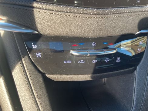 Used 2023 Cadillac XT5 Premium Luxury image 25