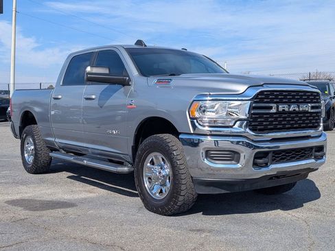 Used 2022 RAM 2500 Big Horn AWD/4WD image 2