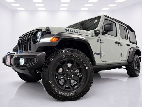 Used 2023 Jeep Wrangler Unlimited w/ Cold Weather Group AWD/4WD image 6