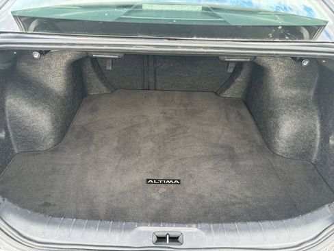 Used 2025 Nissan Altima 2.5 SV image 30