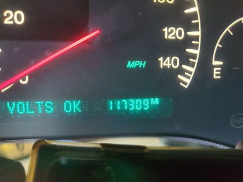 Used 2004 Cadillac De Ville DHS w/ Equipment Group image 20