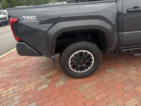 Used 2024 Toyota Tacoma TRD Off-Road AWD/4WD image 15