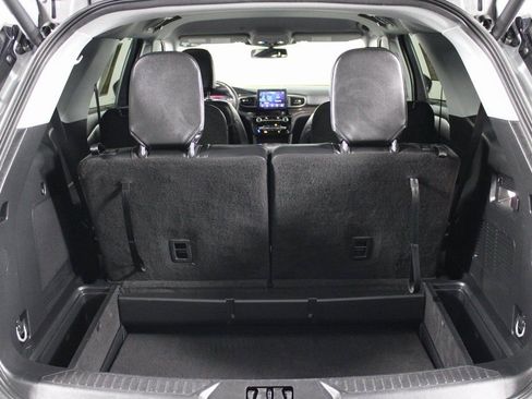 Used 2024 Ford Explorer Limited image 14