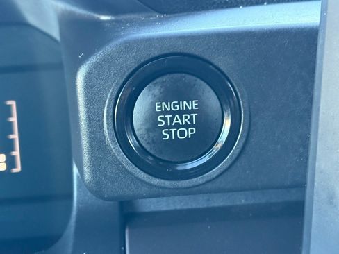 Used 2025 Toyota Tacoma SR5 image 28